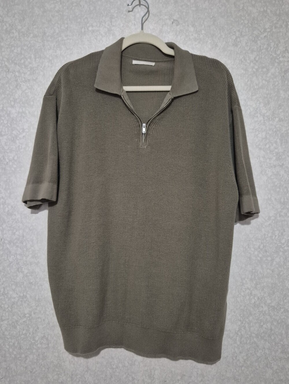 Zara Olive Green Short Sleeve Zip Polo  Shirt..Size:L